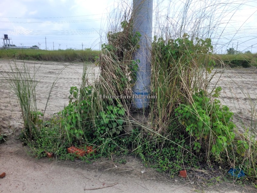 Bashundhara Plot For Sale 3 Katha N Block Southa Facing